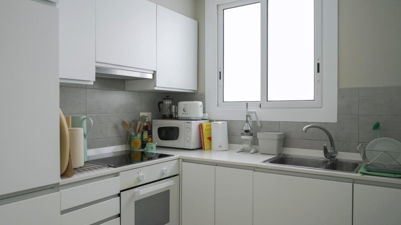 At Home, In The Heart Of 锡切斯 外观 照片